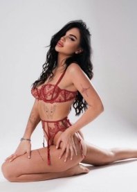 👑  👑